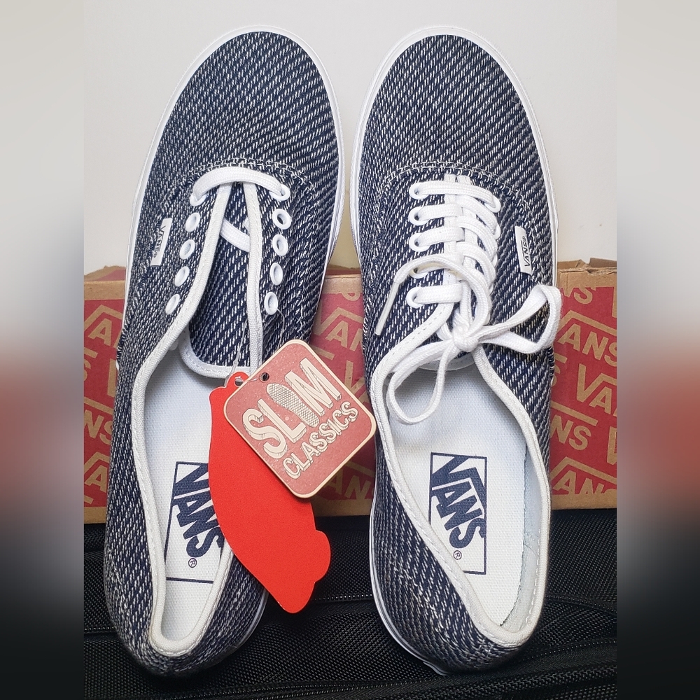Slim Authentic Vans Navy and White Low-Top Sneakers